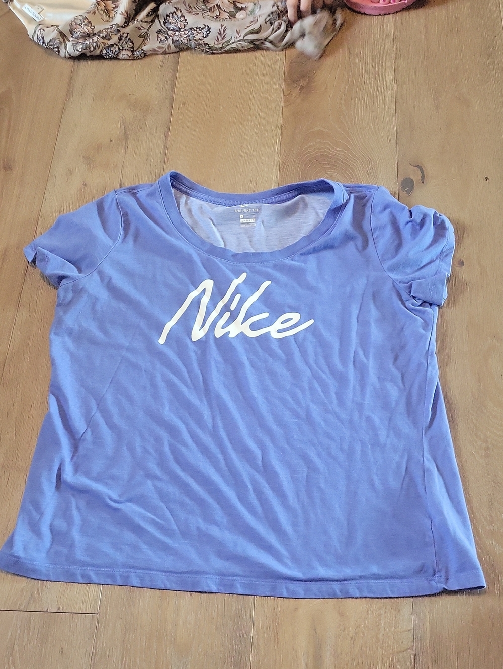 Nike Lavender Short Sleeve Tee with White Script Logo Size Xl